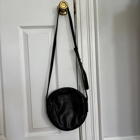Baggu Black Round Leather Crossbody Bag - Picture 3 of 8